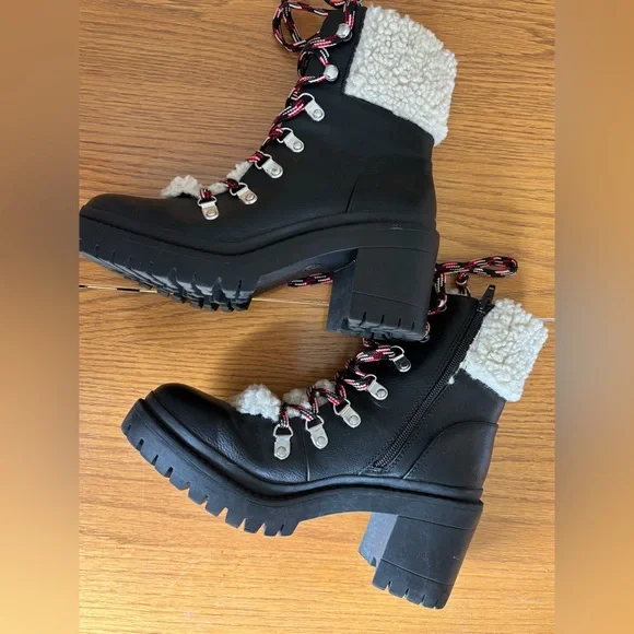 Universal Thread Black and Cream Women's Lace-Up Combat Boots, size 8.5 - Picture 4 of 9